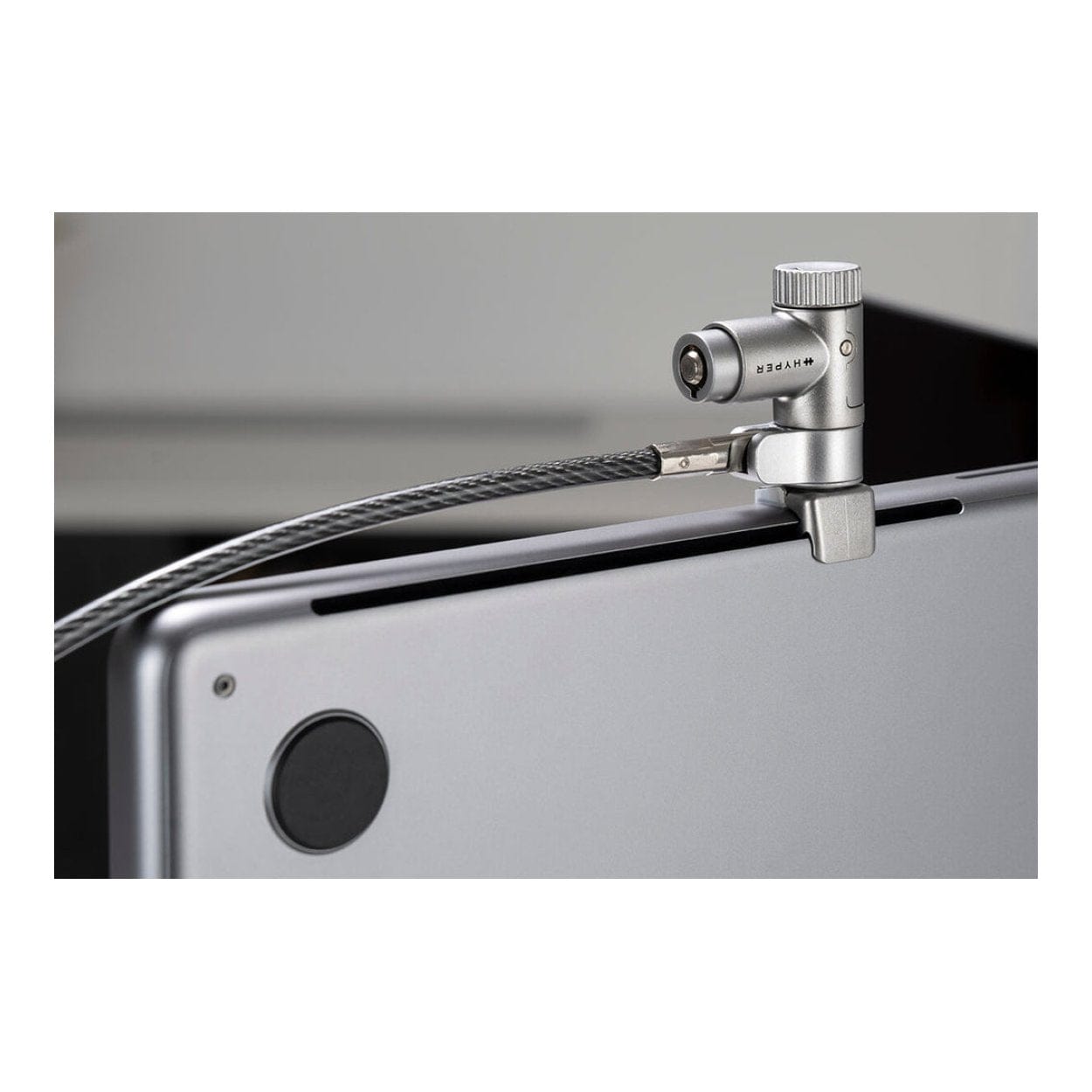 Hyper 2m Keyed Cable Lock for MacBook Pro 14 and 16 HS5910GL - Image 5