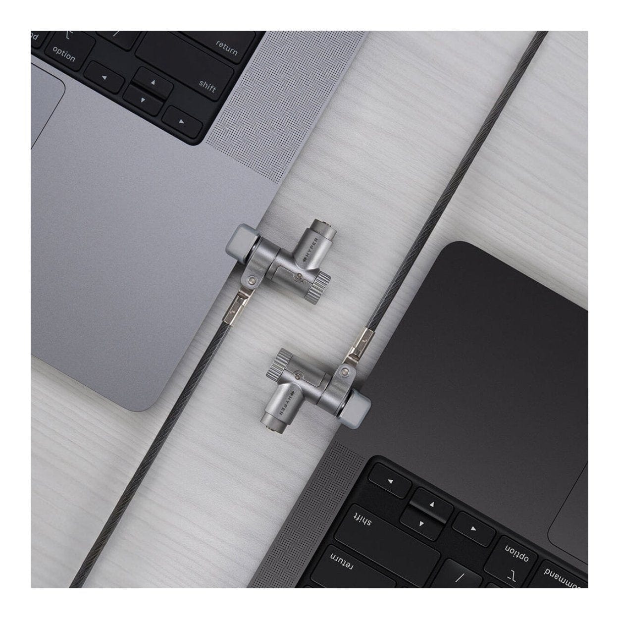 Hyper 2m Keyed Cable Lock for MacBook Pro 14 and 16 HS5910GL - Image 4