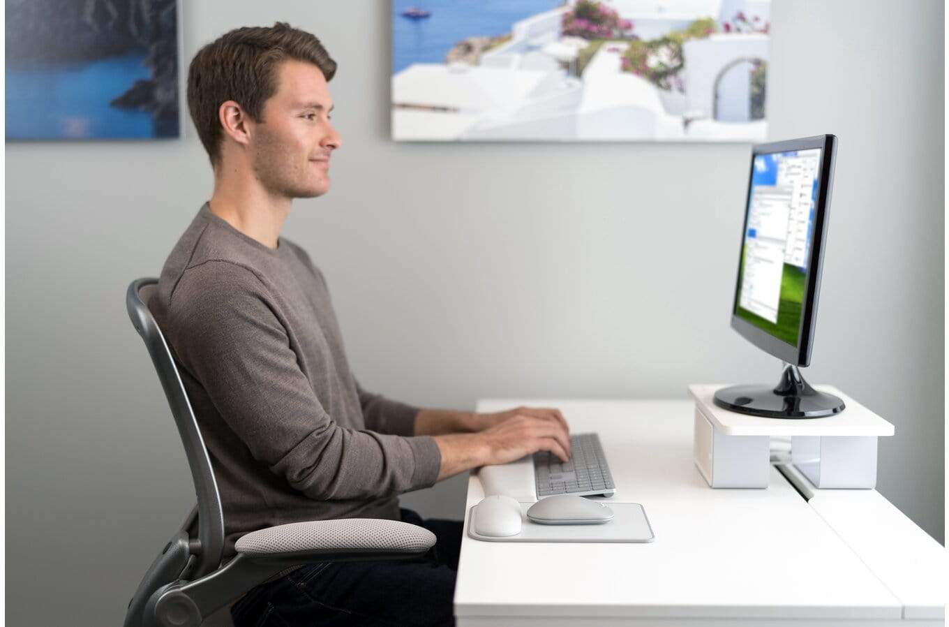 Kensington ErgoSoft Wrist Rest Mouse Pad for Standard Mouse - Image 4