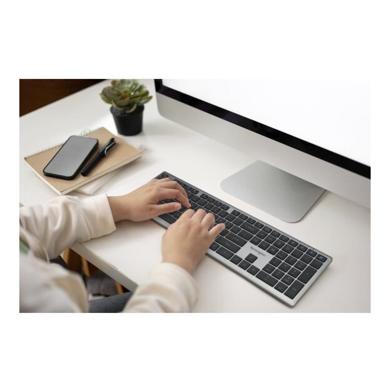 Kensington KB535 EQ Rechargeable Wireless Keyboard K75408WW - Image 4