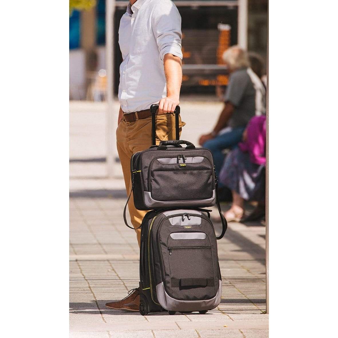 Targus CityGear Notebook Case 17.3-inch Messenger Case Black TCG470EU - Image 6